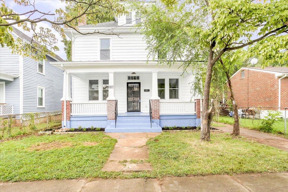 01-927 Stewart Ave SE_01