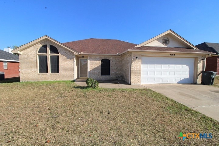 4202 Jake Spoon Dr, Killeen, TX 76549 - photo 1