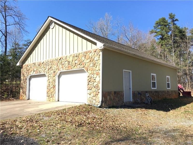32x45 Dream Shop w/Roll-up Doors, Concrete Floor, Electric and Water... What a Bonus!