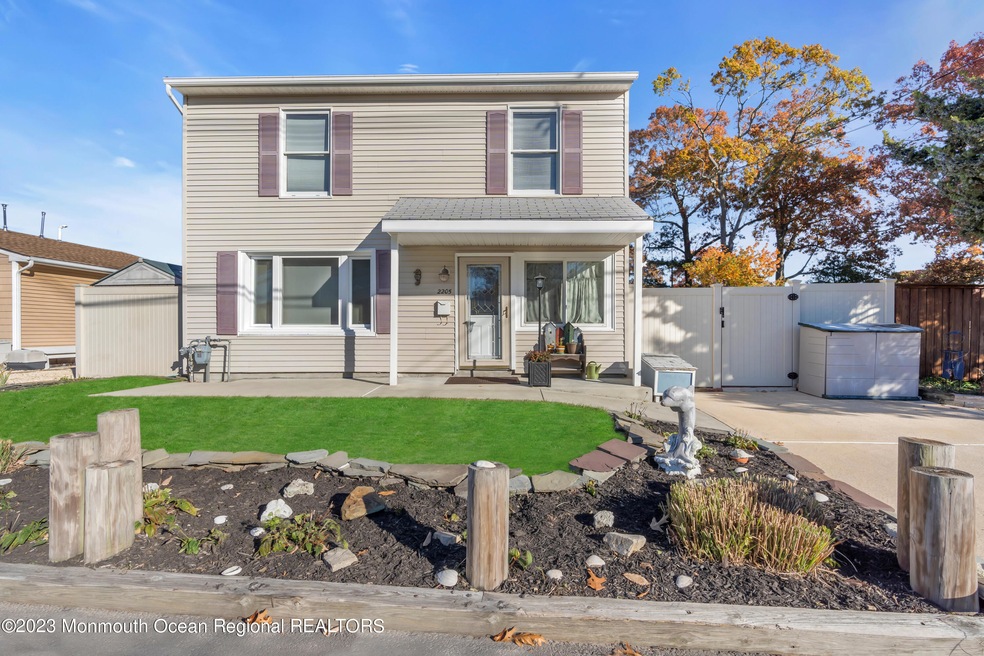 2205 front of house