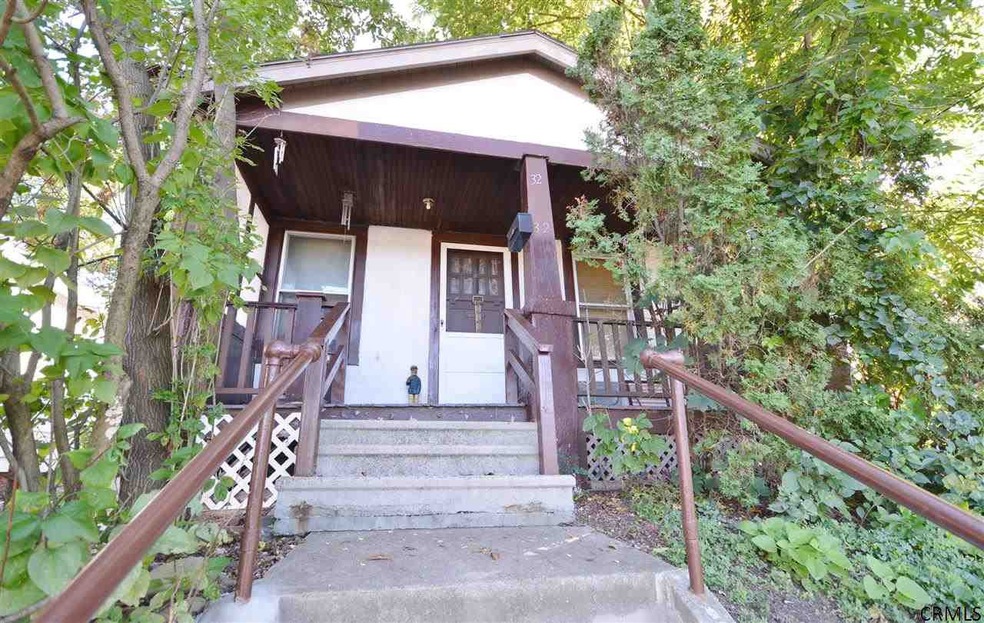 32 Cuthbert St, Schenectady, NY 12302 - photo 1