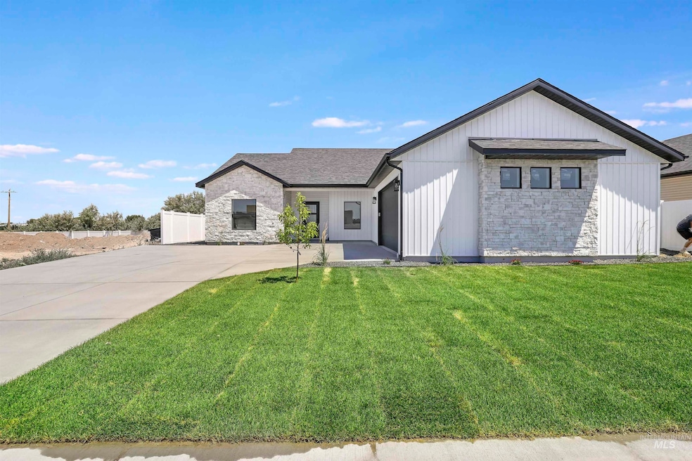 941 Gregory Way, Twin Falls, ID 83301 - photo 1