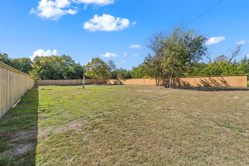 401 Brookhaven Dr, Willow Grove, TX 76712 - photo 1