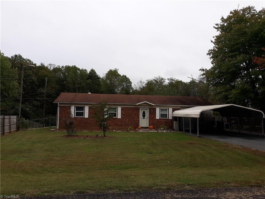 368 Weatherford Dr, King, NC 27021 - photo 1