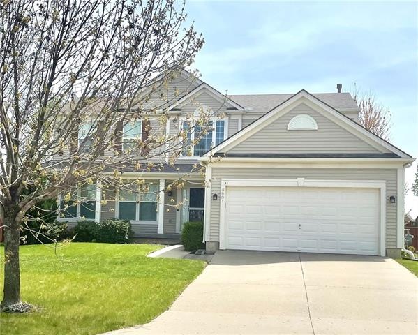 8801 Dunraven St, Lenexa, KS 66227 - photo 1