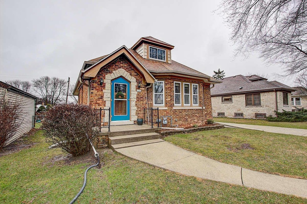 2240 N 118th St, Milwaukee, WI 53226 - photo 1