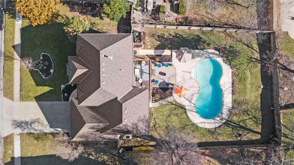 8507 Gillette St, Lenexa, KS 66215 - photo 1