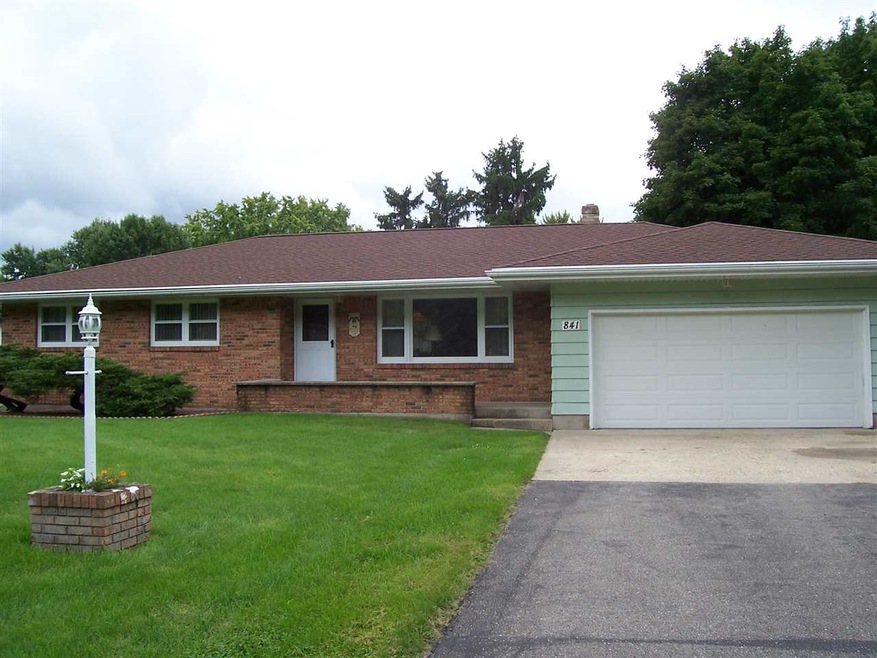 841 W Happy Hollow Rd, Janesville, WI 53546 - photo 1