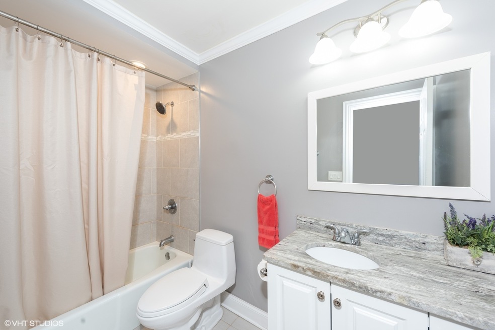 1243 Brown St unit 2D, Des Plaines, IL 60016 - photo 1