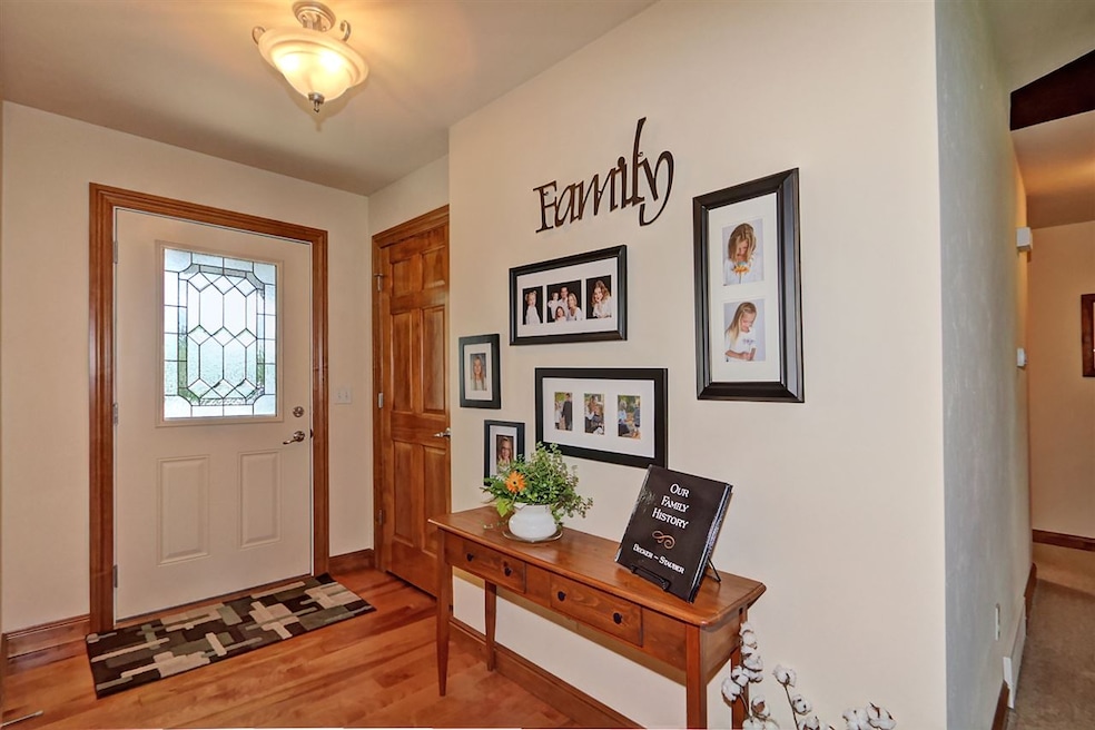 4841 N Snowden Place, Appleton, WI 54913 - photo 1