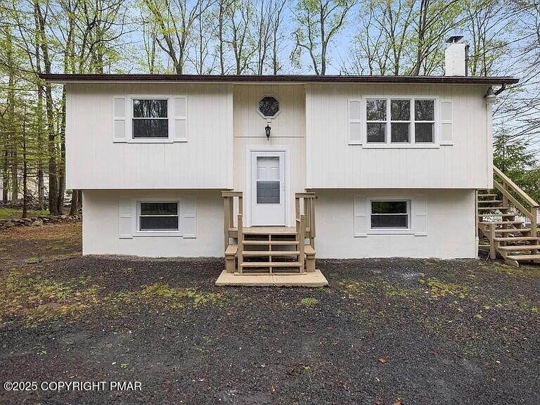 8066 Red Squirrel Dr, Tobyhanna, PA 18466 - photo 1