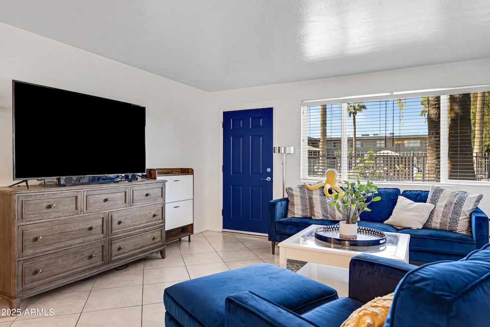 1111 E Turney Ave unit 7, Phoenix, AZ 85014 - photo 1