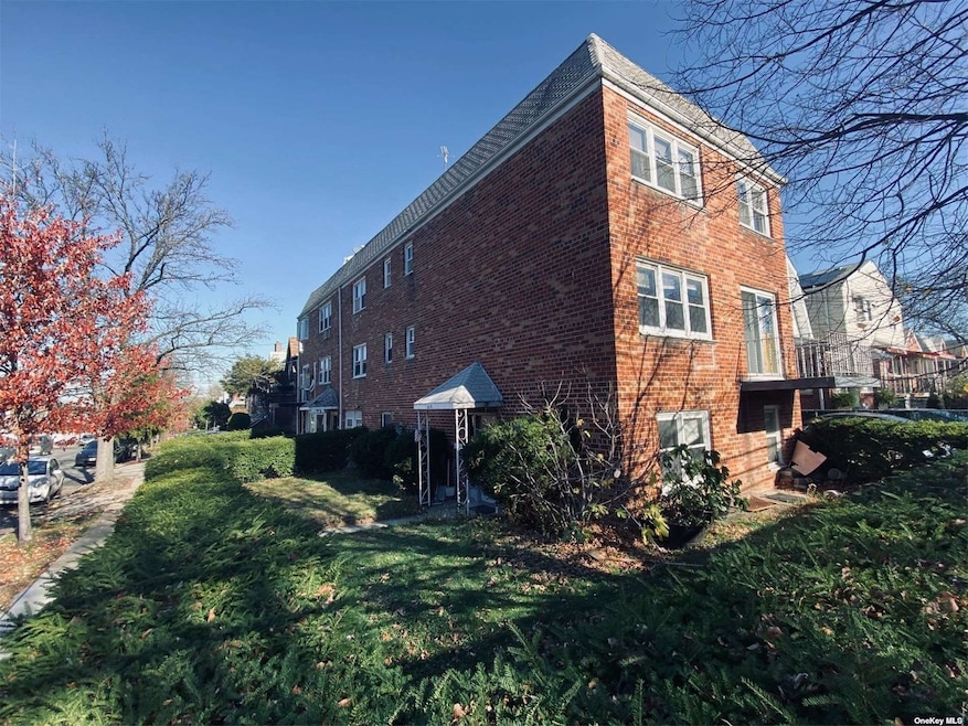 Building Exterior photo1