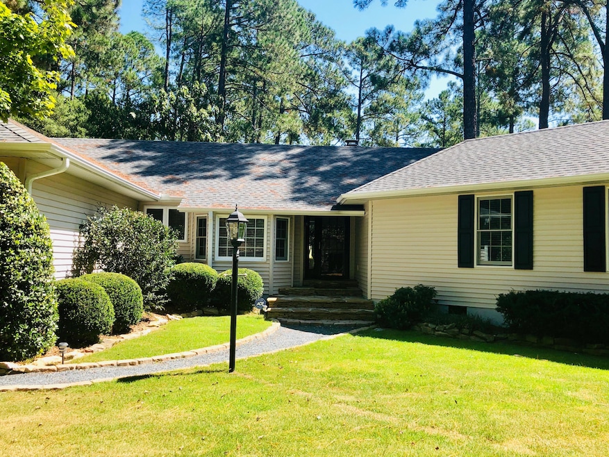 8 Apawamis Rd