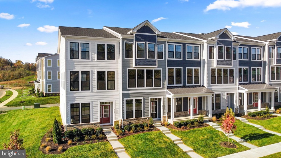 4256 Frost St, Marshall, VA 20115 - photo 1