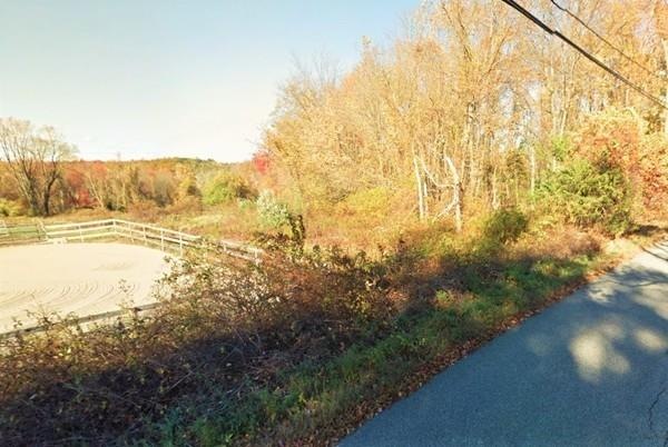 61 Burbank Rd, Sutton, MA 01590 - photo 1