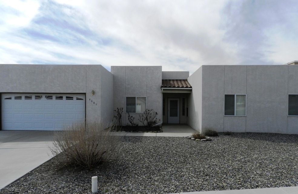 4605 S Rio St, Farmington, NM 87402 - photo 1