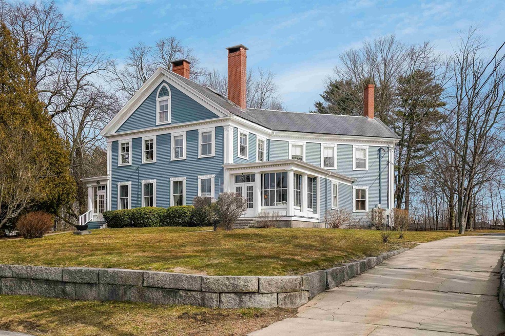 9 Chestnut St unit 3, Exeter, NH 03833 - photo 1