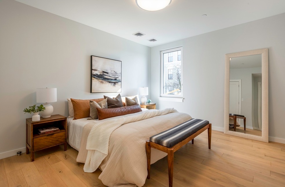 71 Bow St unit 202, Somerville, MA 02143 - photo 1