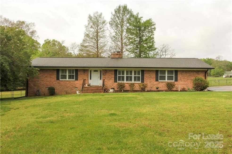 For Rent $2,400/month