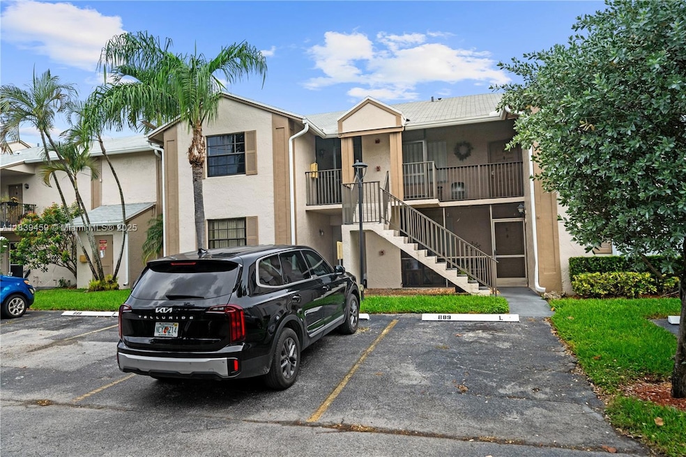 889 Hamilton Dr unit 889L, Homestead, FL 33034 - photo 1