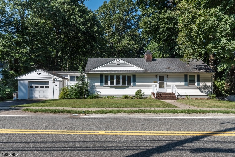 61 Franklin Turnpike, Allendale, NJ 07401 - photo 1