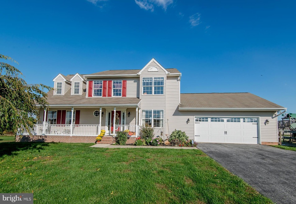 802 Duchess Dr, Sykesville, MD 21784 - photo 1