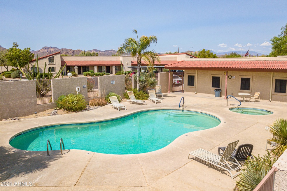01 Community Pool