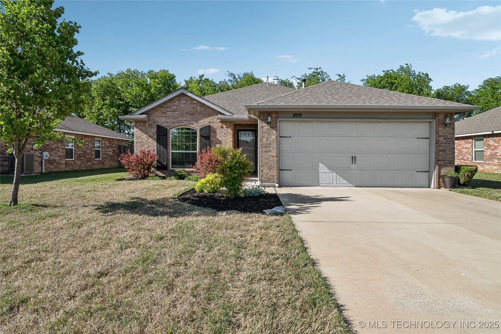 1109 E 146 Ct S, Glenpool, OK 74033 - photo 1