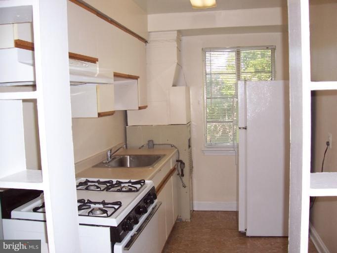 8806 Bradford Rd unit 2, Silver Spring, MD 20901 - photo 1