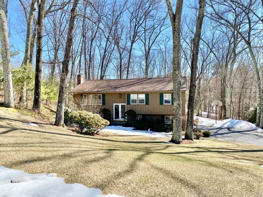 69 Stoney Brook Dr, Sutton, MA 01588 - photo 1