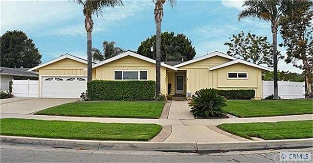 Front home picture with great curb appeal on wide 