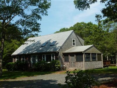 88 3rd St N, Edgartown, MA 02539 - photo 1