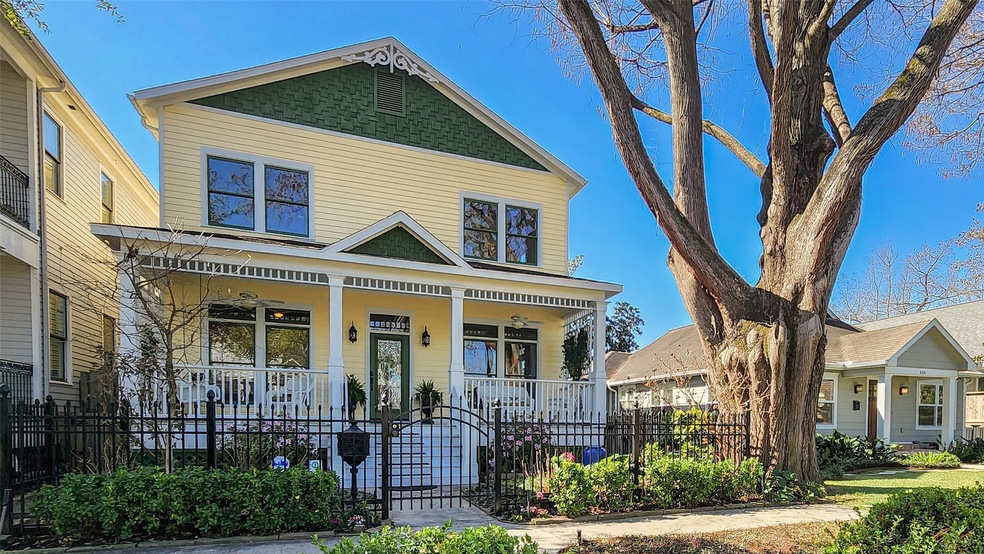 608 E 10th 1/2 St, Houston, TX 77008 - photo 1