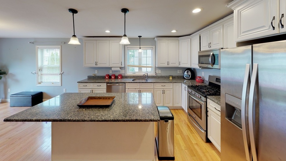 192 Pilgrim Rd unit 2, Haverhill, MA 01832 - photo 1