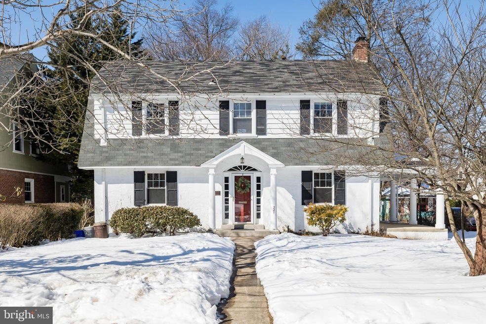 221 Lenoir Ave, Wayne, PA 19087 - photo 1