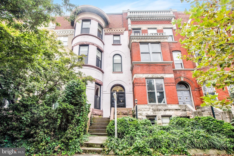 Sold $1,775,000 • Co-Listing Agent