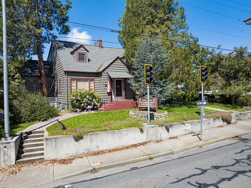 882 NE 7th St, Grants Pass, OR 97526 - photo 1