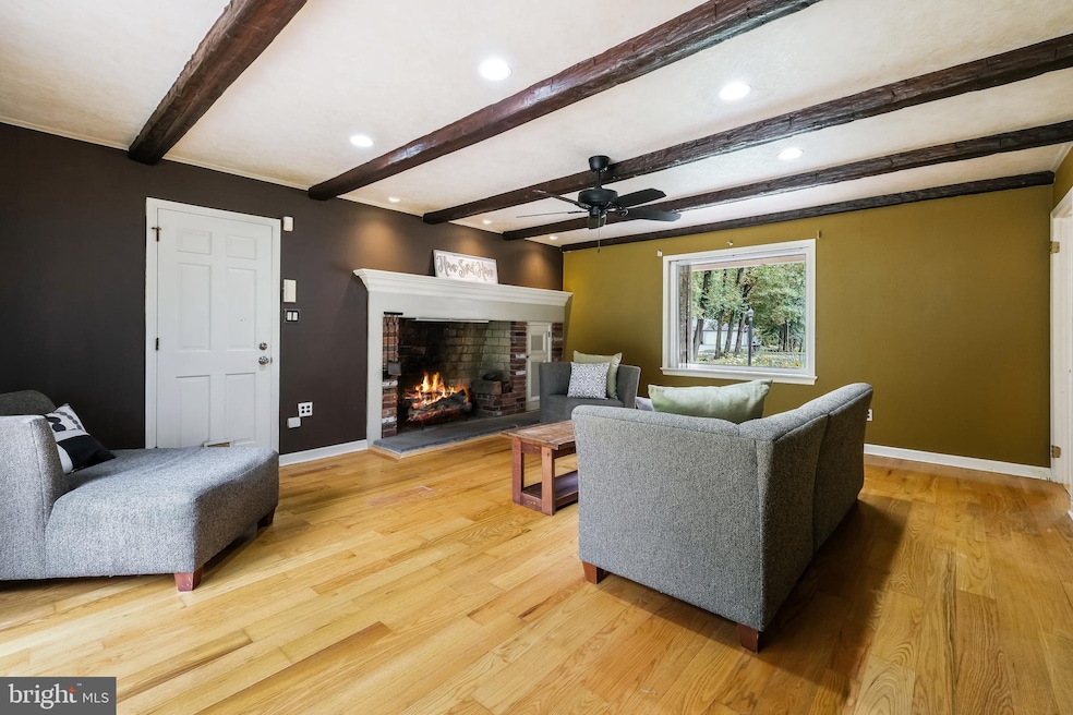 325 Cedar Crest Dr, Quakertown, PA 18951 - photo 1