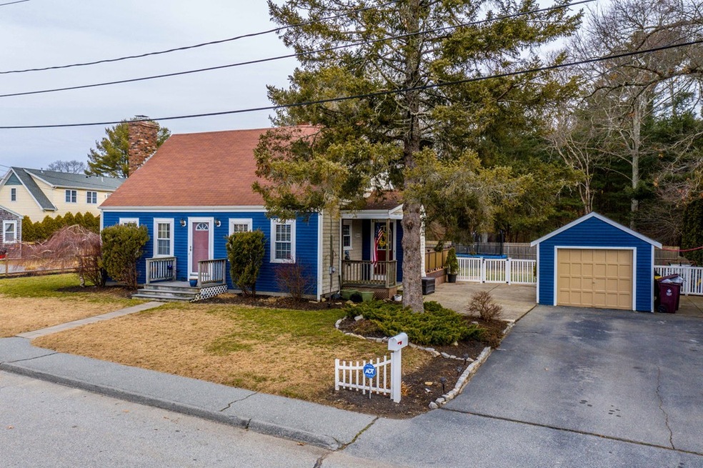 15 Pope St, Acushnet, MA 02743 - photo 1