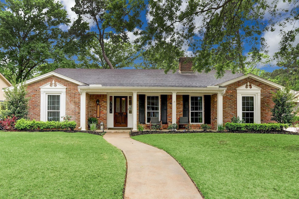 10015 Bordley Dr, Houston, TX 77042 - photo 1