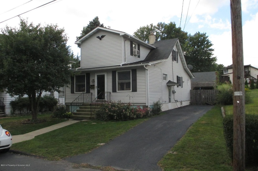 109 E Hospital St, Taylor, PA 18517 - photo 1