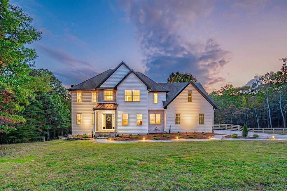 For Sale $899,000 • Co-Listing Agent