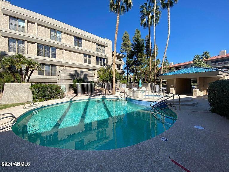 5132 N 31st Way unit 134, Phoenix, AZ 85016 - photo 1