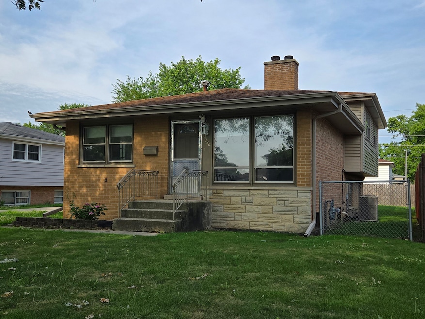 15120 Hamlin Ave, Midlothian, IL 60445 - photo 1