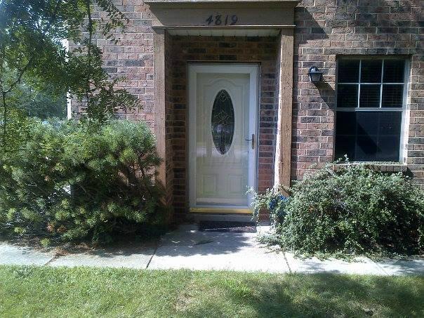 Front Entrance - 4819 Farber Row, Columb