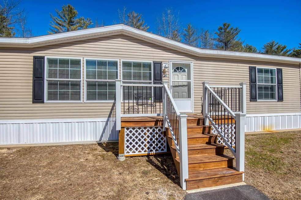 81 Buckingham Dr, Conway, NH 03860 - photo 1