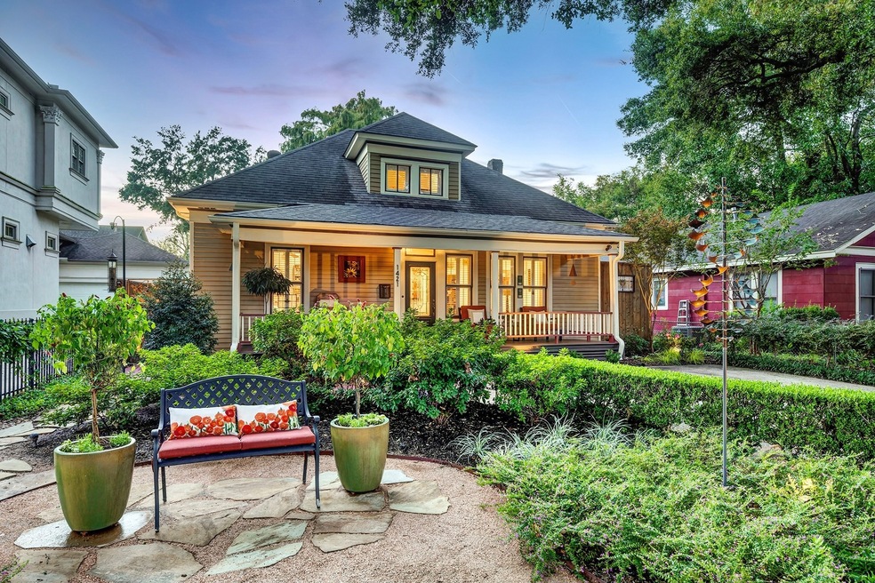 1421 Columbia St, Houston, TX 77008 - photo 1