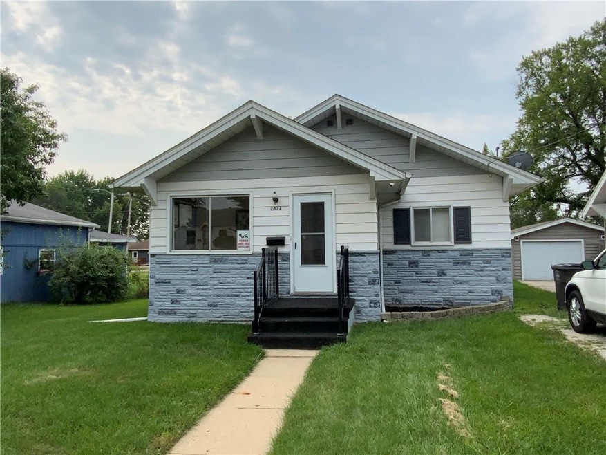 2837 Des Moines St, Des Moines, IA 50317 - photo 1