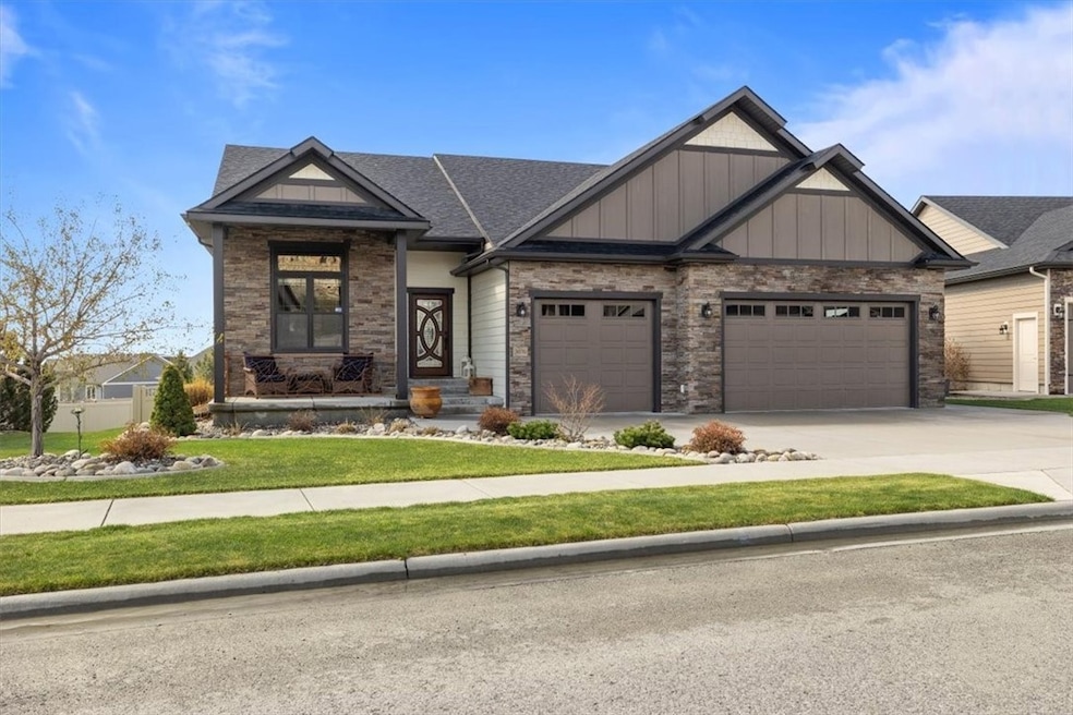 Under Contract $699,500